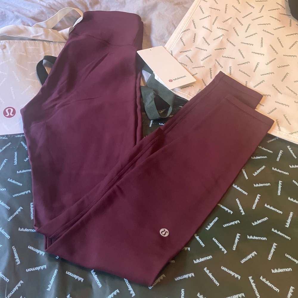 NWT Lululemon Fleece High-Rise Running Tight 28", Sz 6, Garnet - Picture 1 of 3